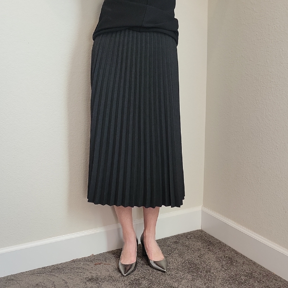 LOFT charcoal Midi Pleated Skirt